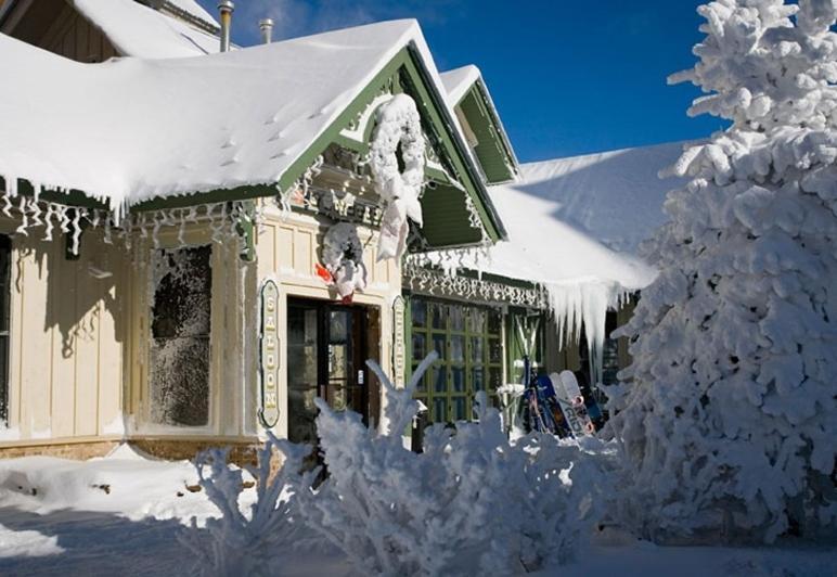 Expedition Station Snowshoe Extérieur photo